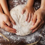 Baby chef: mani in pasta