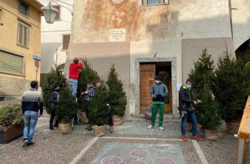 preparativi per natale a clusone