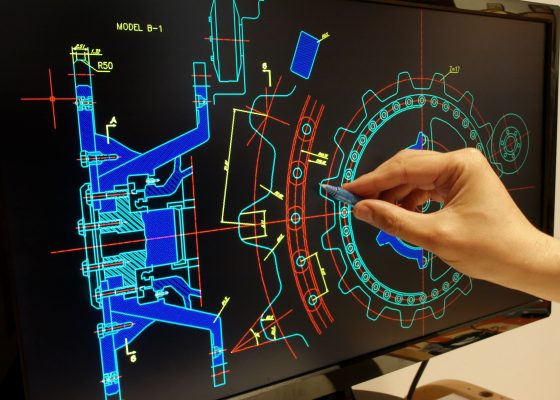 Immagine tecnico meccatronico industriale e tecnico veicoli e trasporti sostenibili