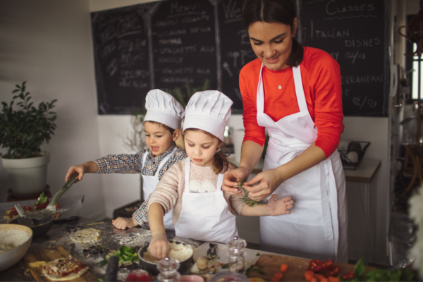 ABF Treviglio propone una serata a tema dedicata alla festa della mamma: le mamme accompagnate dalle loro figlie o dai loro figli andranno a preparare un menù completo.