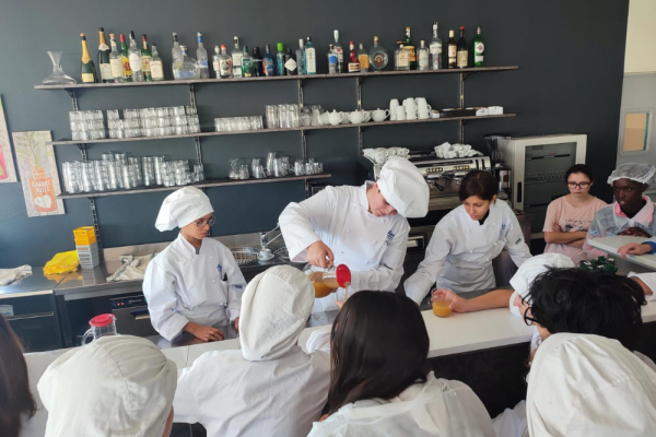 ABF Treviglio propone una giornata di curvatura ai ragazzi della 1°A di pasticceria.